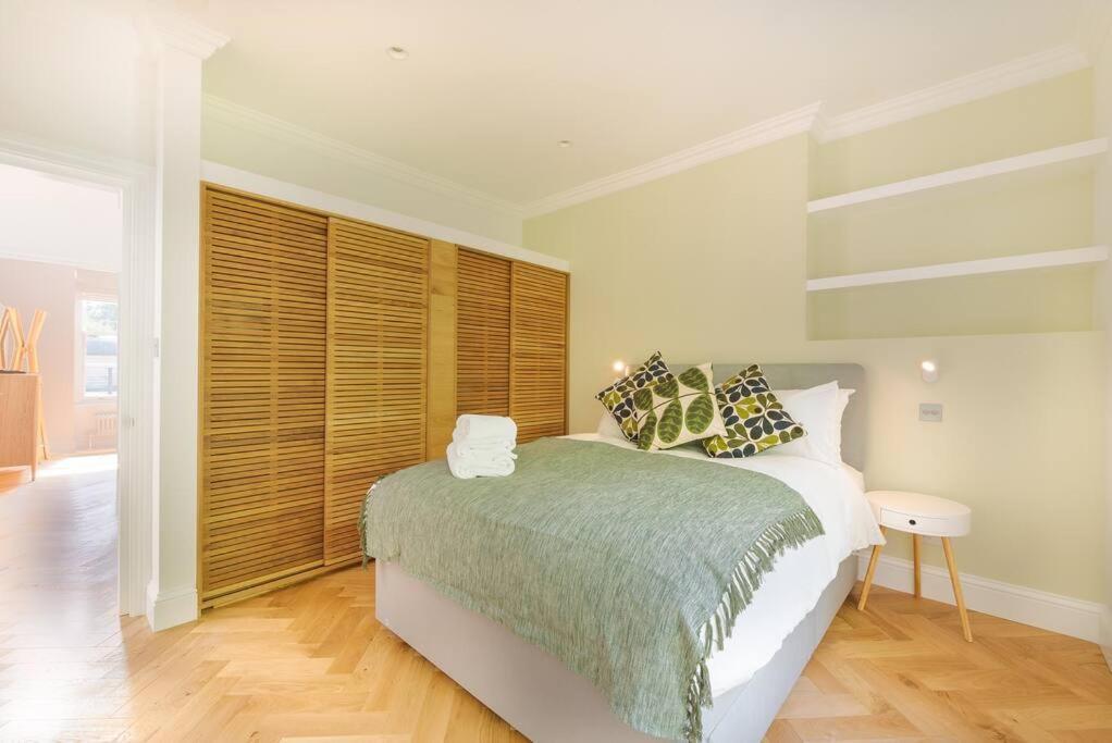 Apartamento Stunning Two Bed Rh8 *