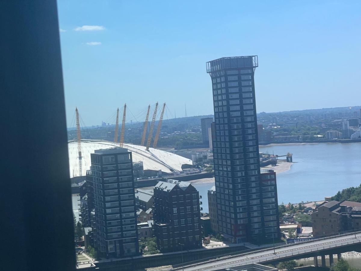 Luxury Penthouse With Stunning Views Near Excel, O2, Airport Apartamento Londres