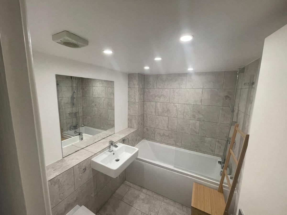 Tower Bridge King Bed En-suite With Parking & Balcony * London