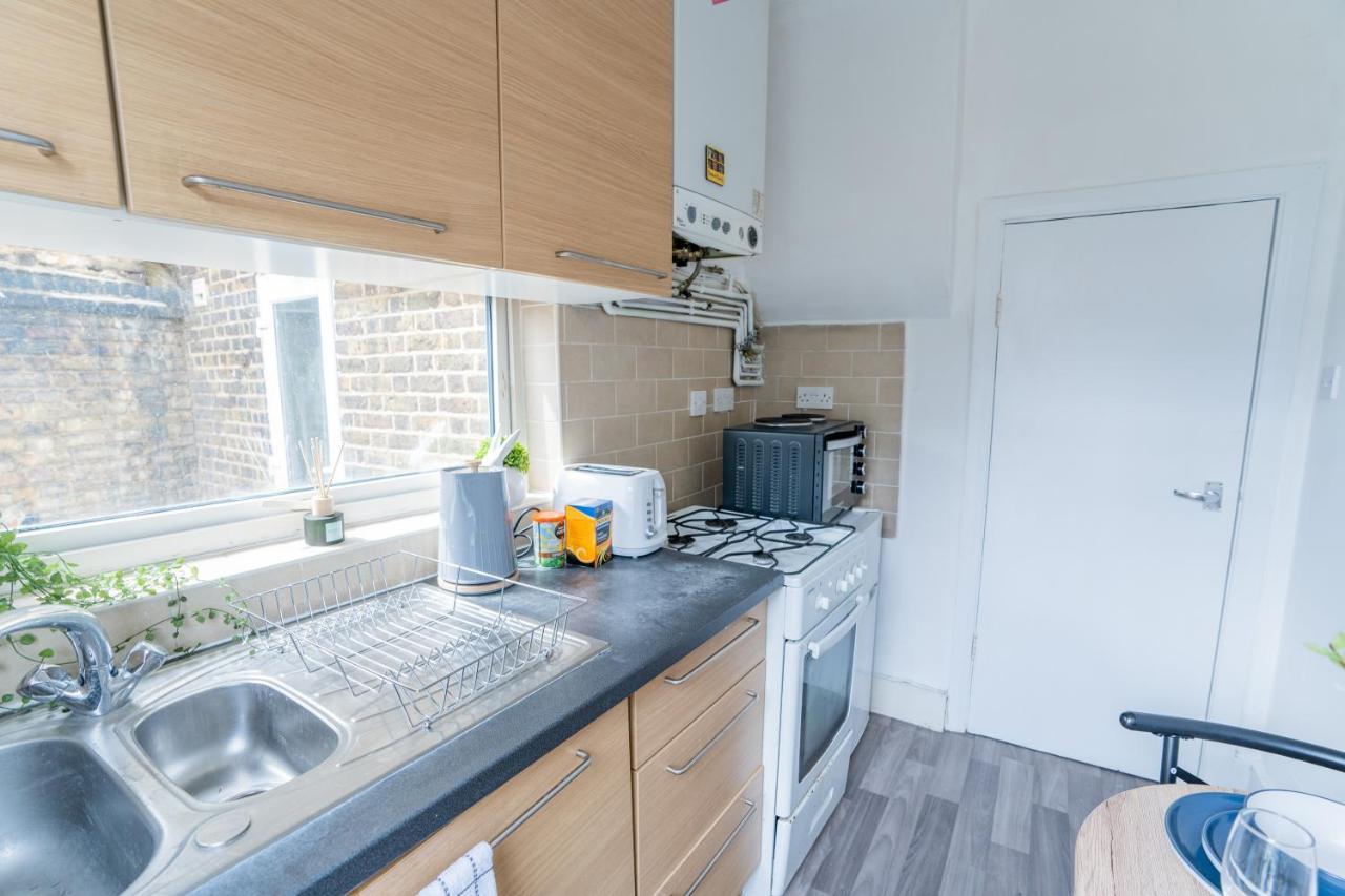 Small Private Studio In The Heart Of Angel *