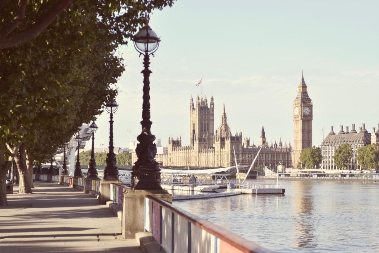 Chic And At Chapter South Bank In Apartment London