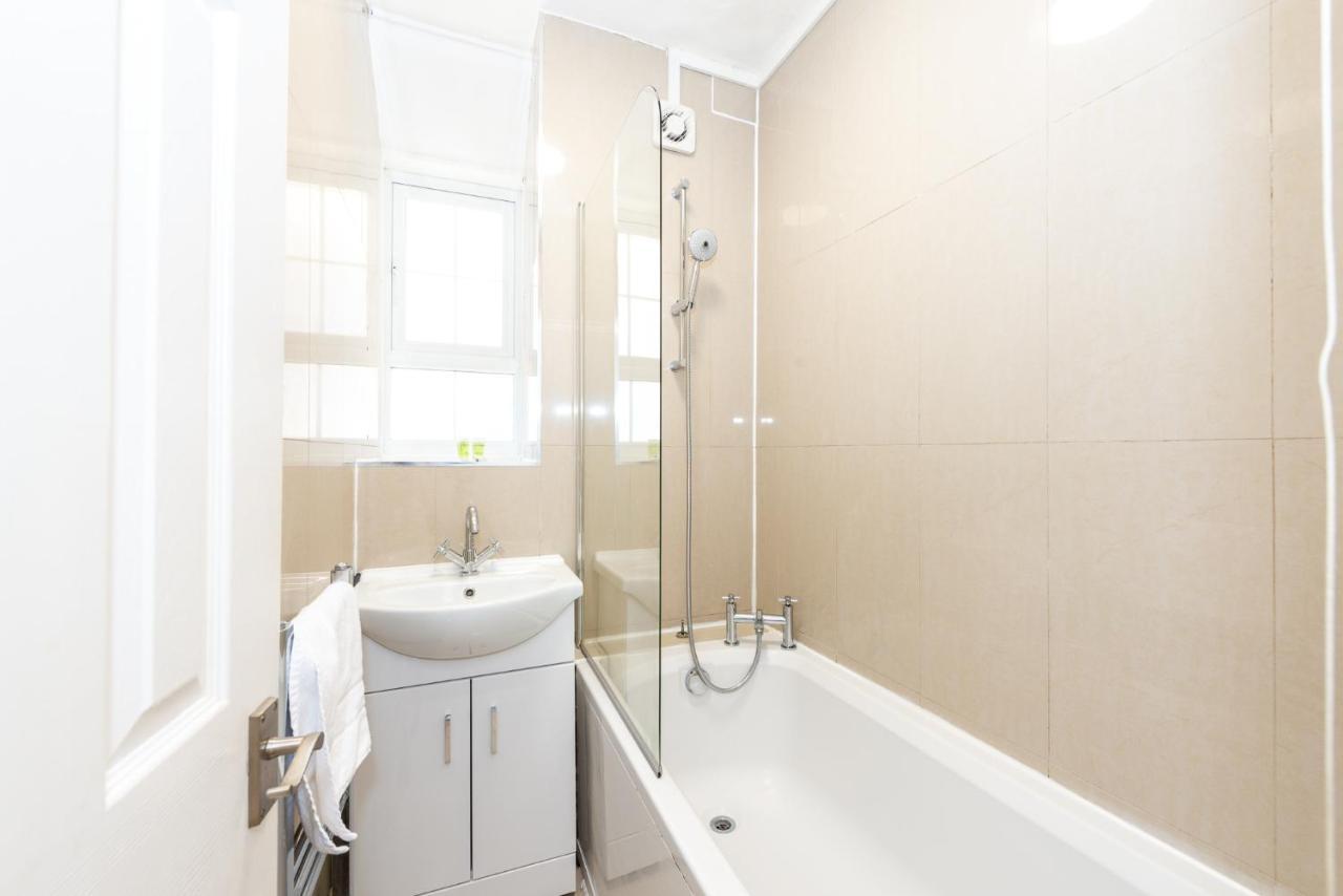 Pass The Keys In Sunny Waterloo Appartement *