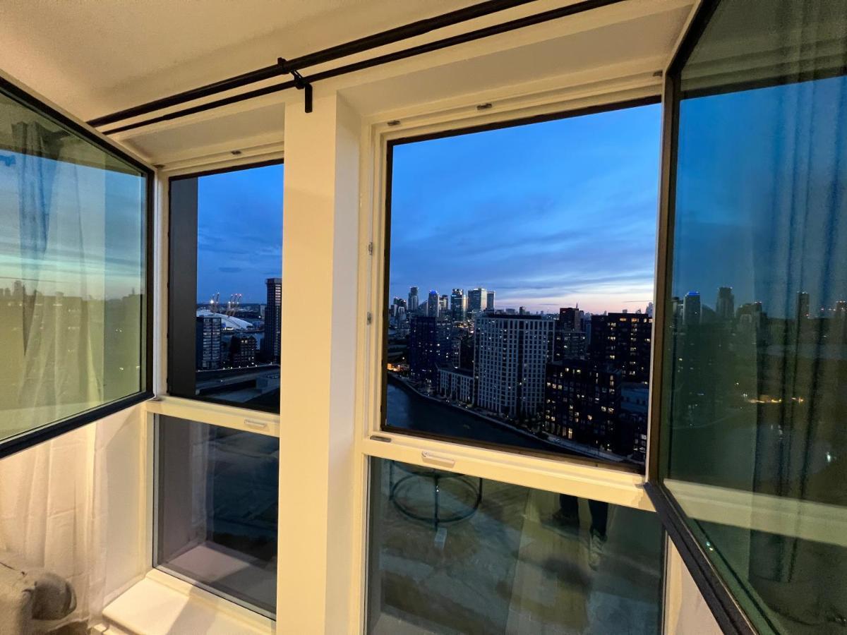 Luxury Penthouse With Stunning Views Near Excel, O2, Airport Apartamento