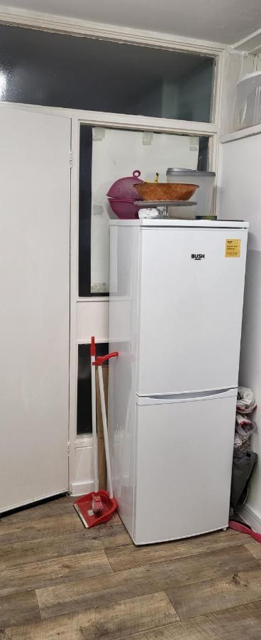 Double In A Cosy Flat In Tooting * London