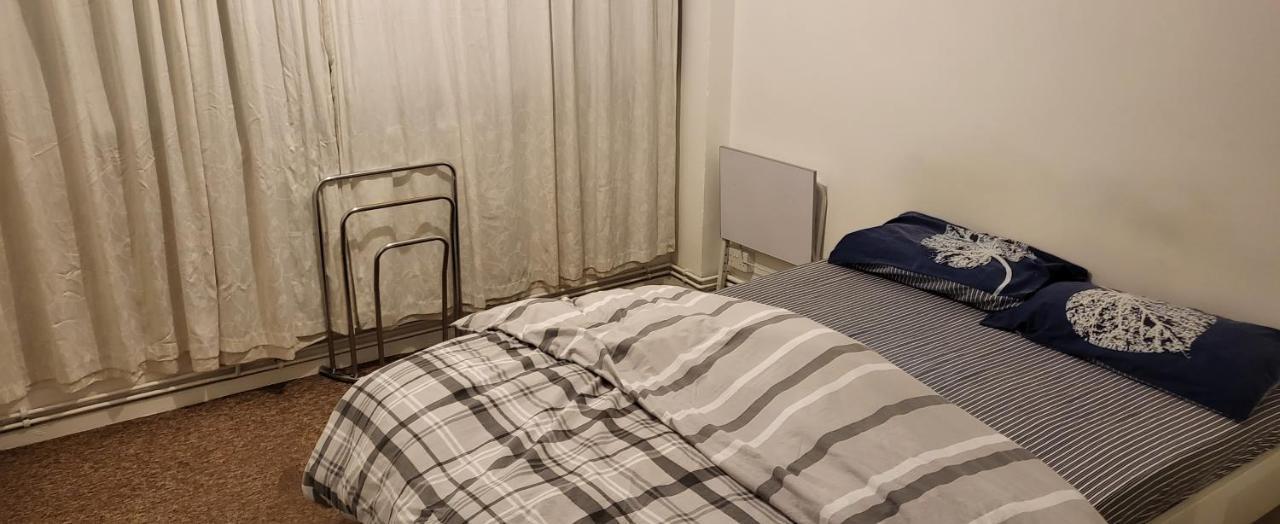 Double In A Cosy Flat In Tooting * London