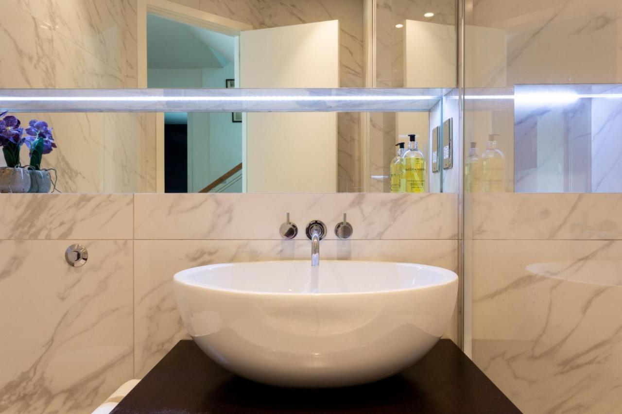 Vakantiehuis New Stunning 5bd Mews House *