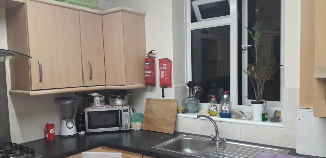 Appartement 7, Cranehouse Brangbourne Road One Big Double Available On Reasonable Price, Shared Flat Londres