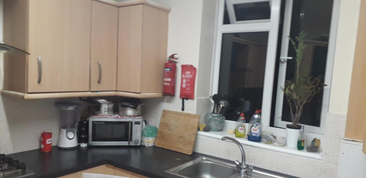 7, Cranehouse Brangbourne Road One Big Double Available On Reasonable Price, Shared Flat Appartement Londres