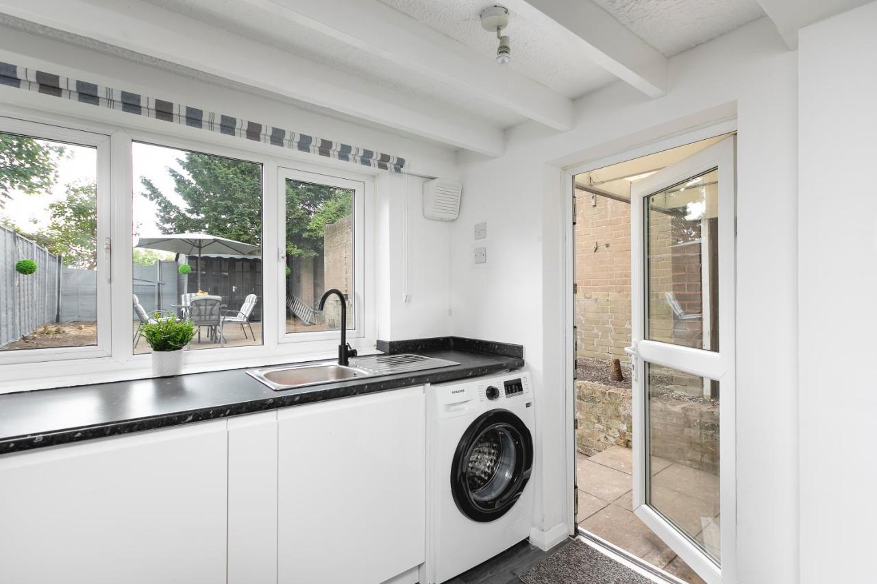 Skyvillion - 2 Bed In Finchley- 2 Mins Walk To East Finchley Tube Station * London
