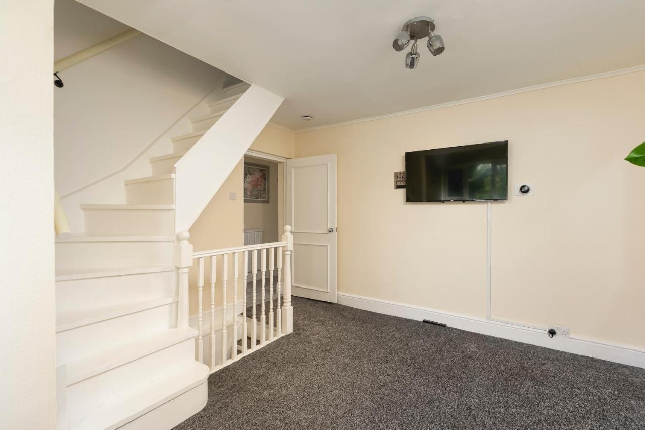 Skyvillion - 2 Bed In Finchley- 2 Mins Walk To East Finchley Tube Station Apartment