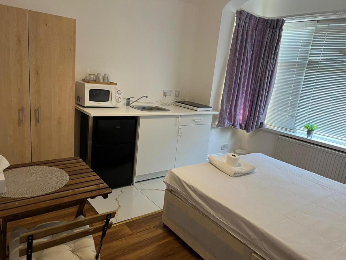 Appartement Lovely Studio Flat In