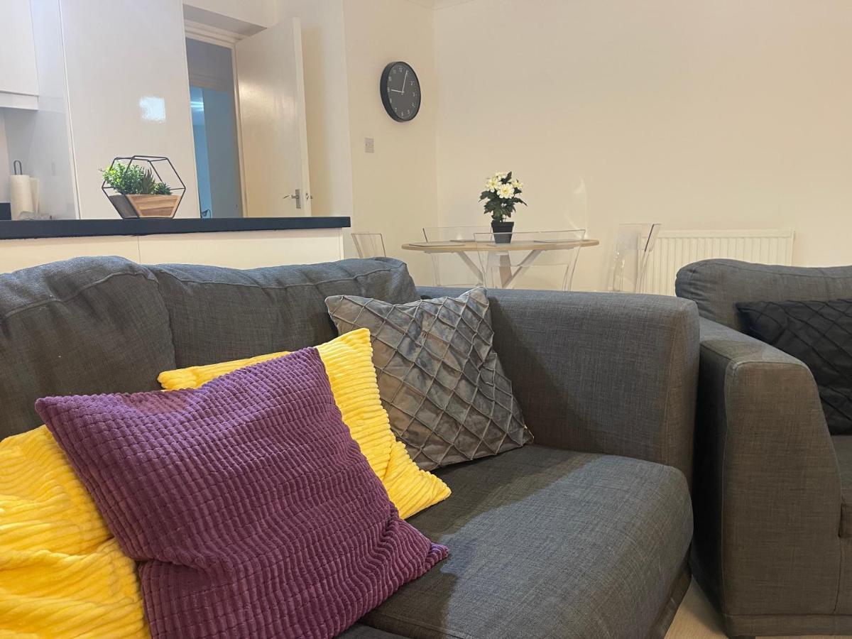 Tower Bridge King Bed En-suite With Parking & Balcony *