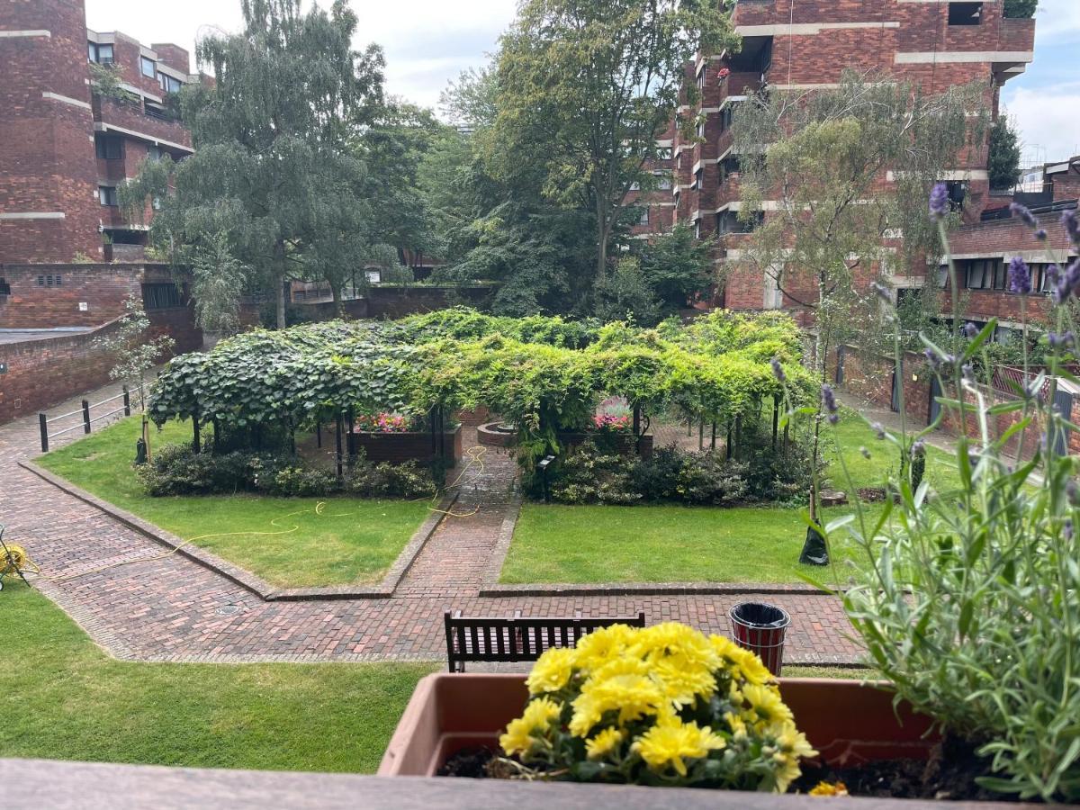 Two Bedroom Pimlico * Londres
