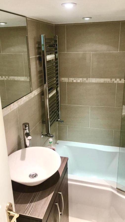 Large 2 Beds Flat Overlooking Clapham Common Park Apartamento Londres