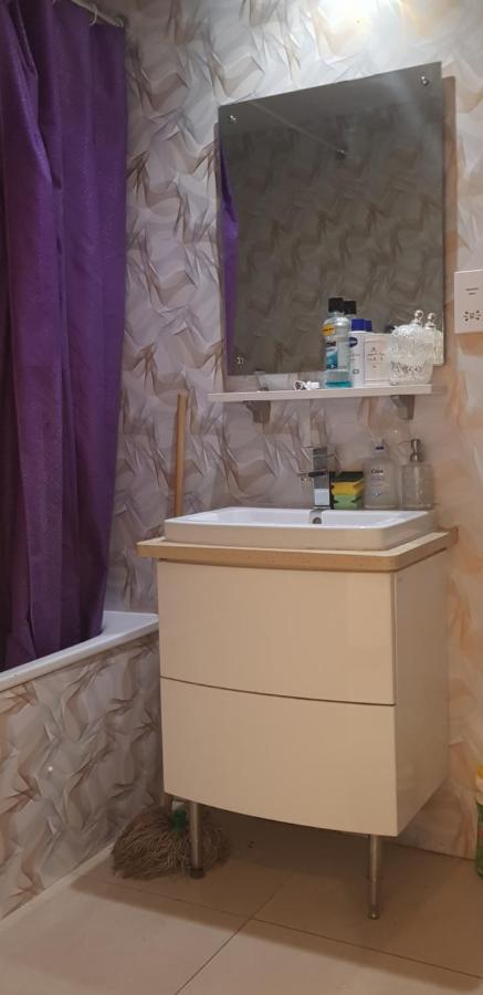 Jadwin Beautiful Share Toilet 2 People Campismo de Luxo Londres