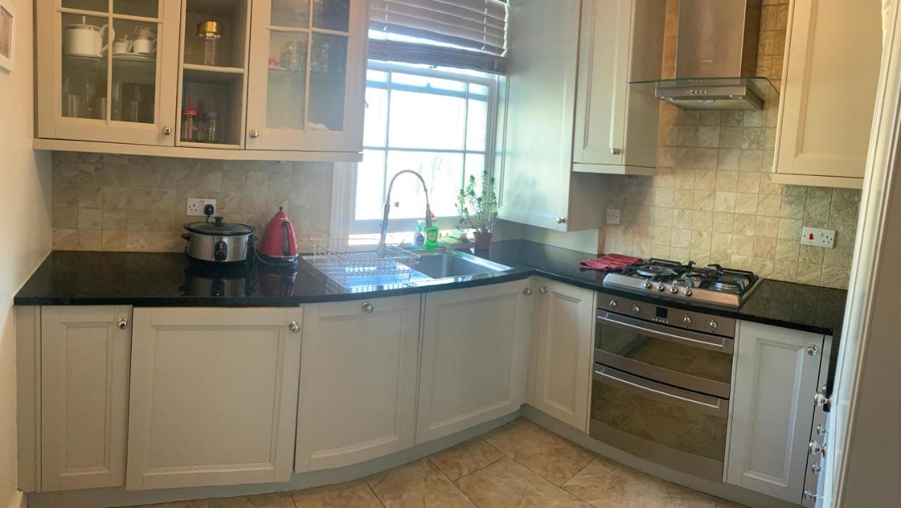 1st Floor Luxury 2 Bedroom 1 Bathroom Hampstead * Londres
