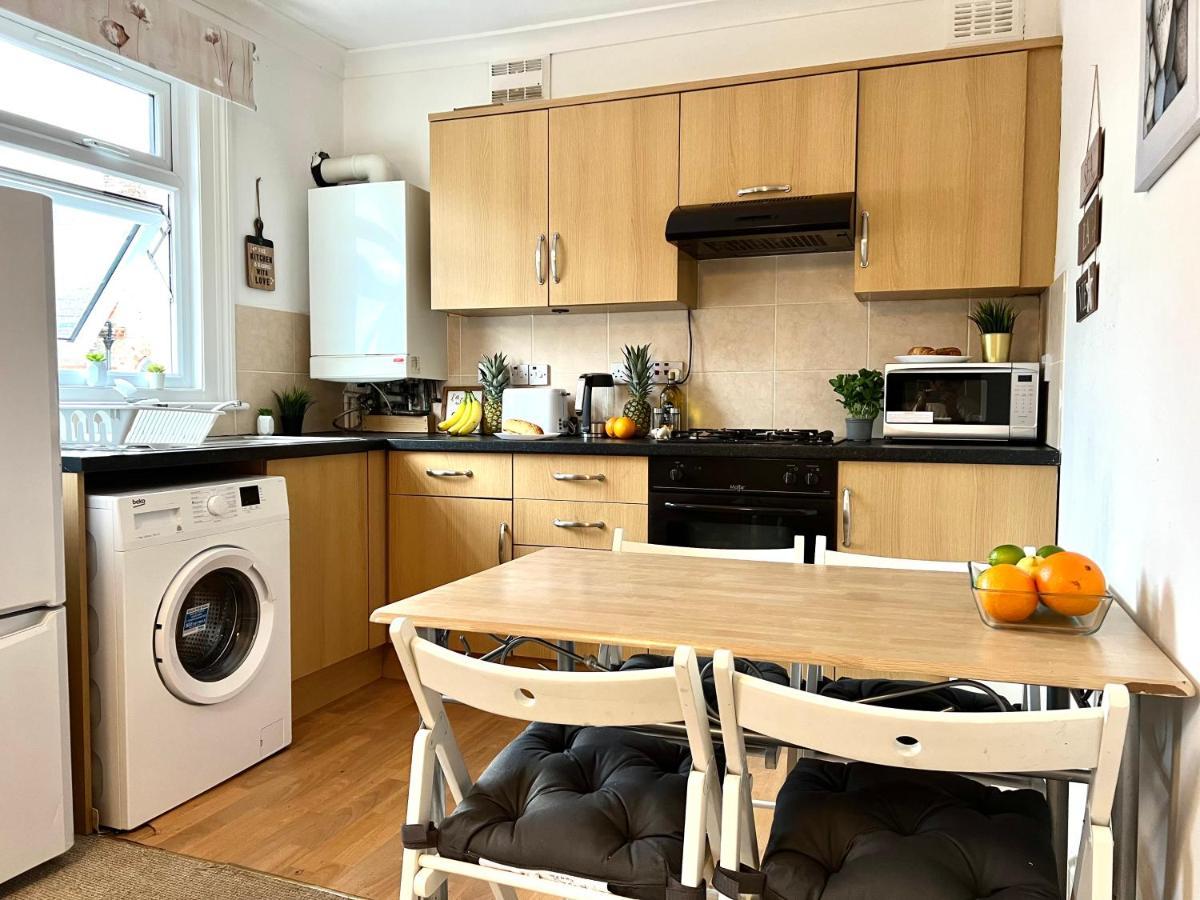 The Peachy-homey The Heart Of Trendy Brixton Apartamento