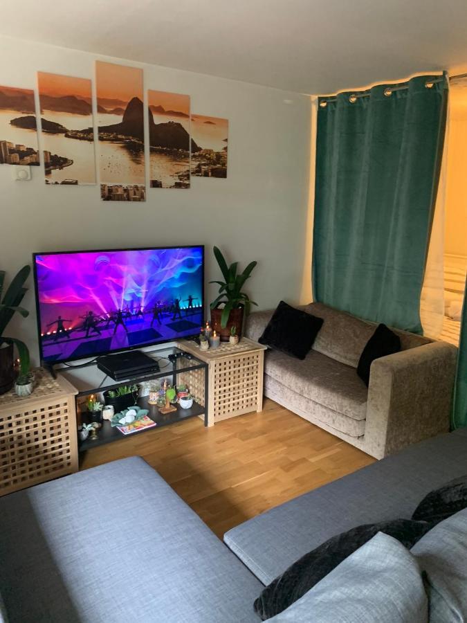 Garden Beautiful Cozy Flat , Recent Decorated. Apartment London
