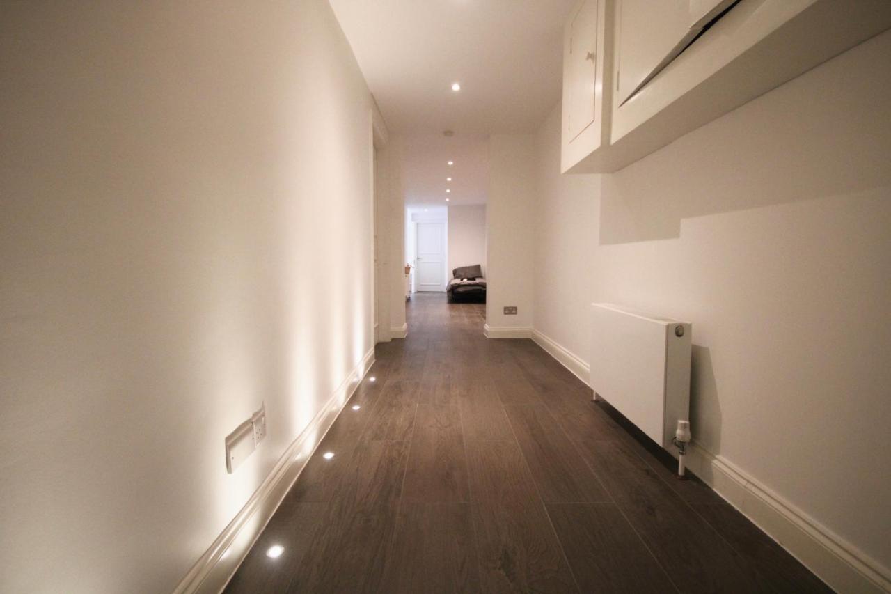 Superb Flat Near Victoria Station Apartamento Londres