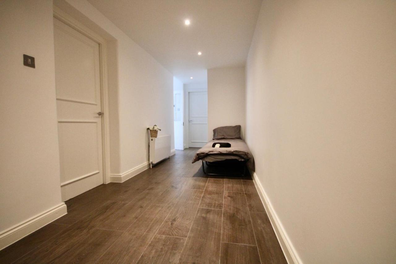 Superb Flat Near Victoria Station *