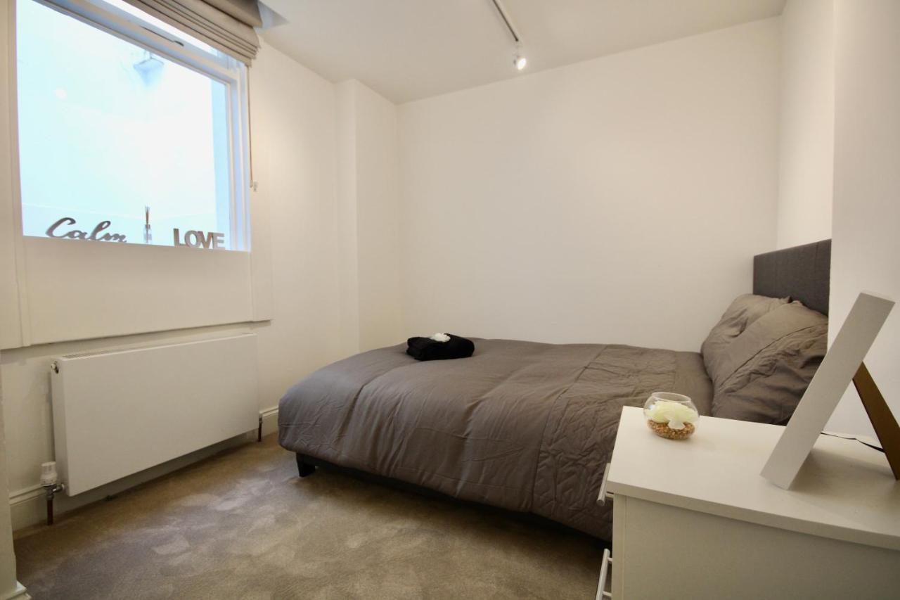 Superb Flat Near Victoria Station Apartamento Londres