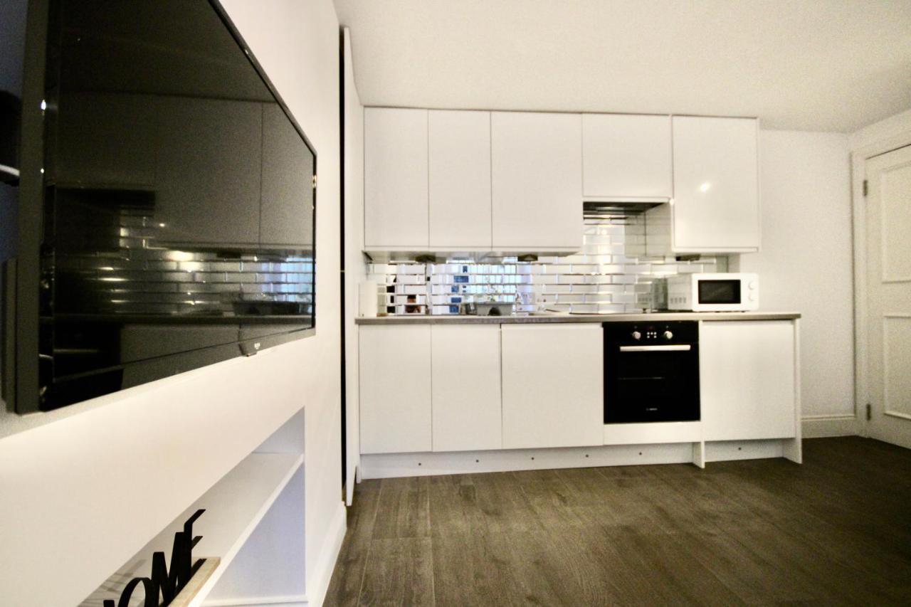 Superb Flat Near Victoria Station *