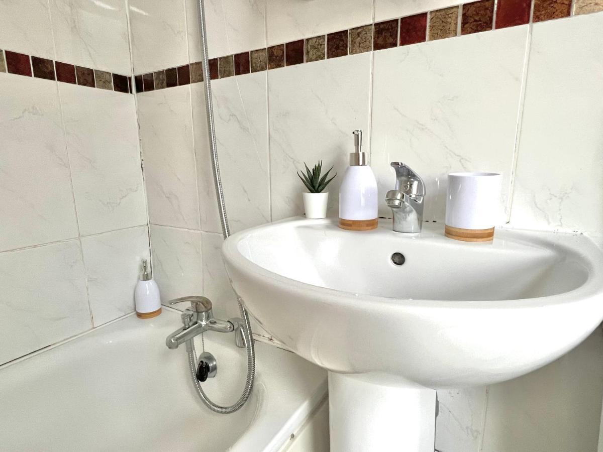 The Peachy-homey The Heart Of Trendy Brixton Apartamento