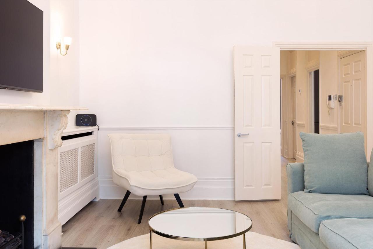 Elegant 2 Bedrooms In Chelsea With Patio Apartment