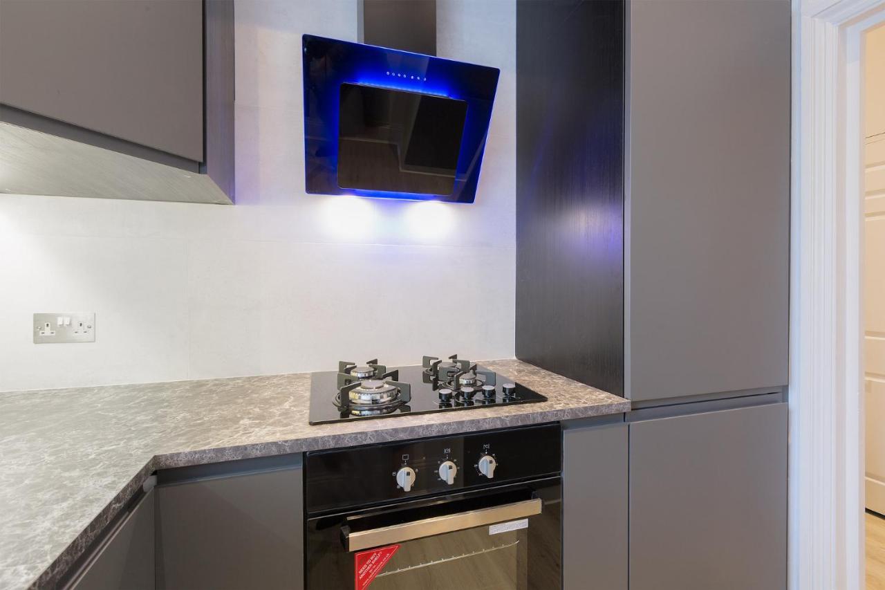 Elegant 2 Bedrooms In Chelsea With Patio Apartment