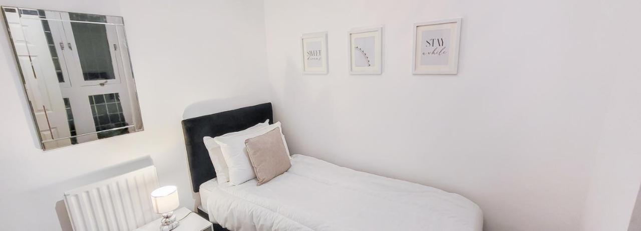 Stunning 2 Bedroom In Canary Wharf - Morland Apartment *