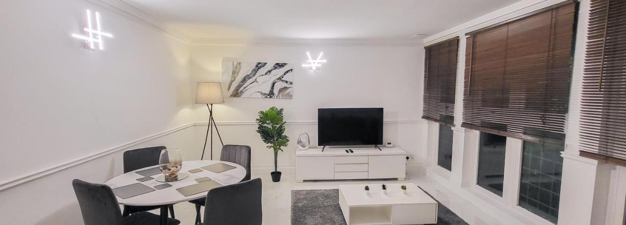 Stunning 2 Bedroom In Canary Wharf - Morland Apartment *
