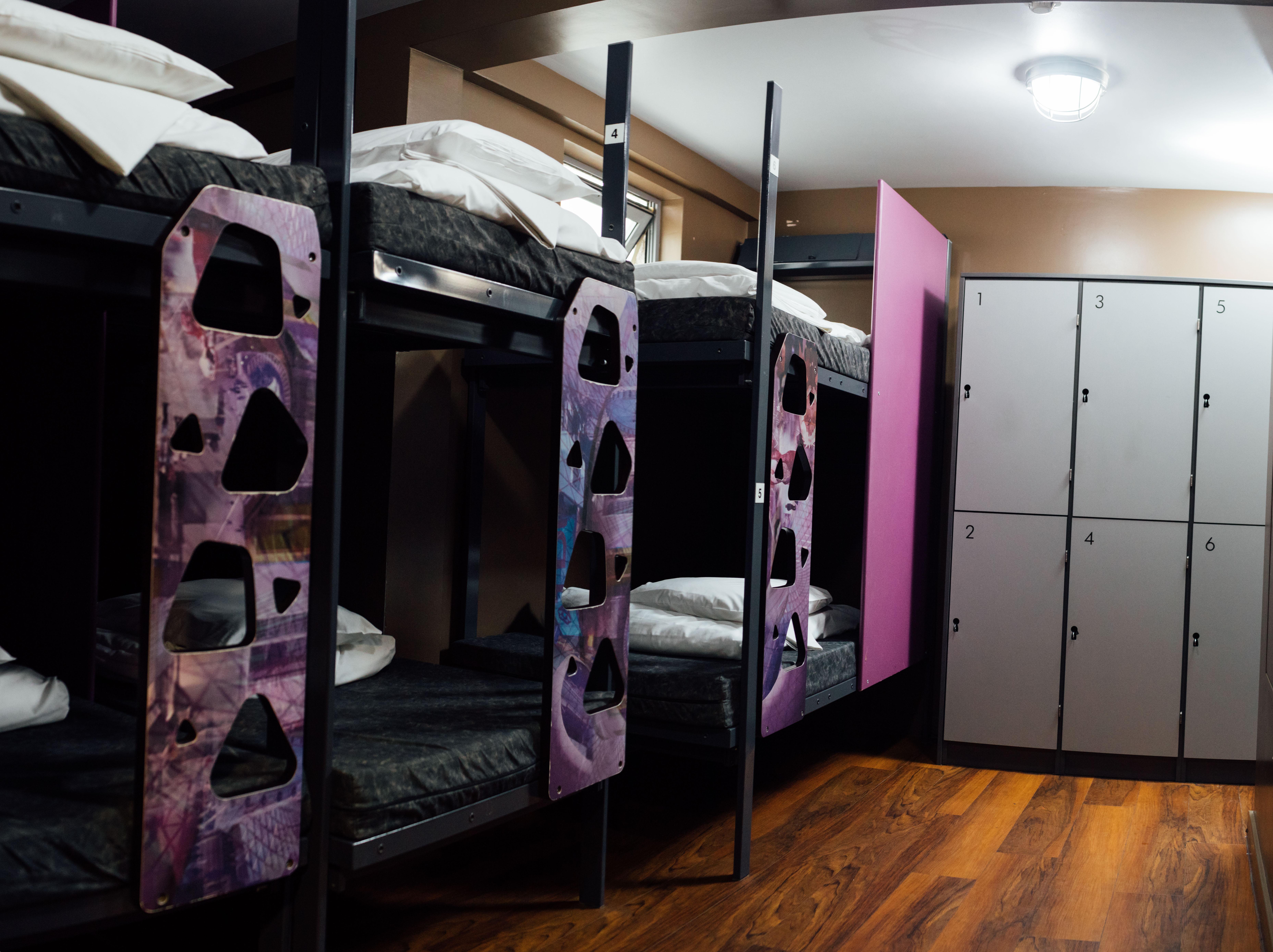 Clink78 Hostal *