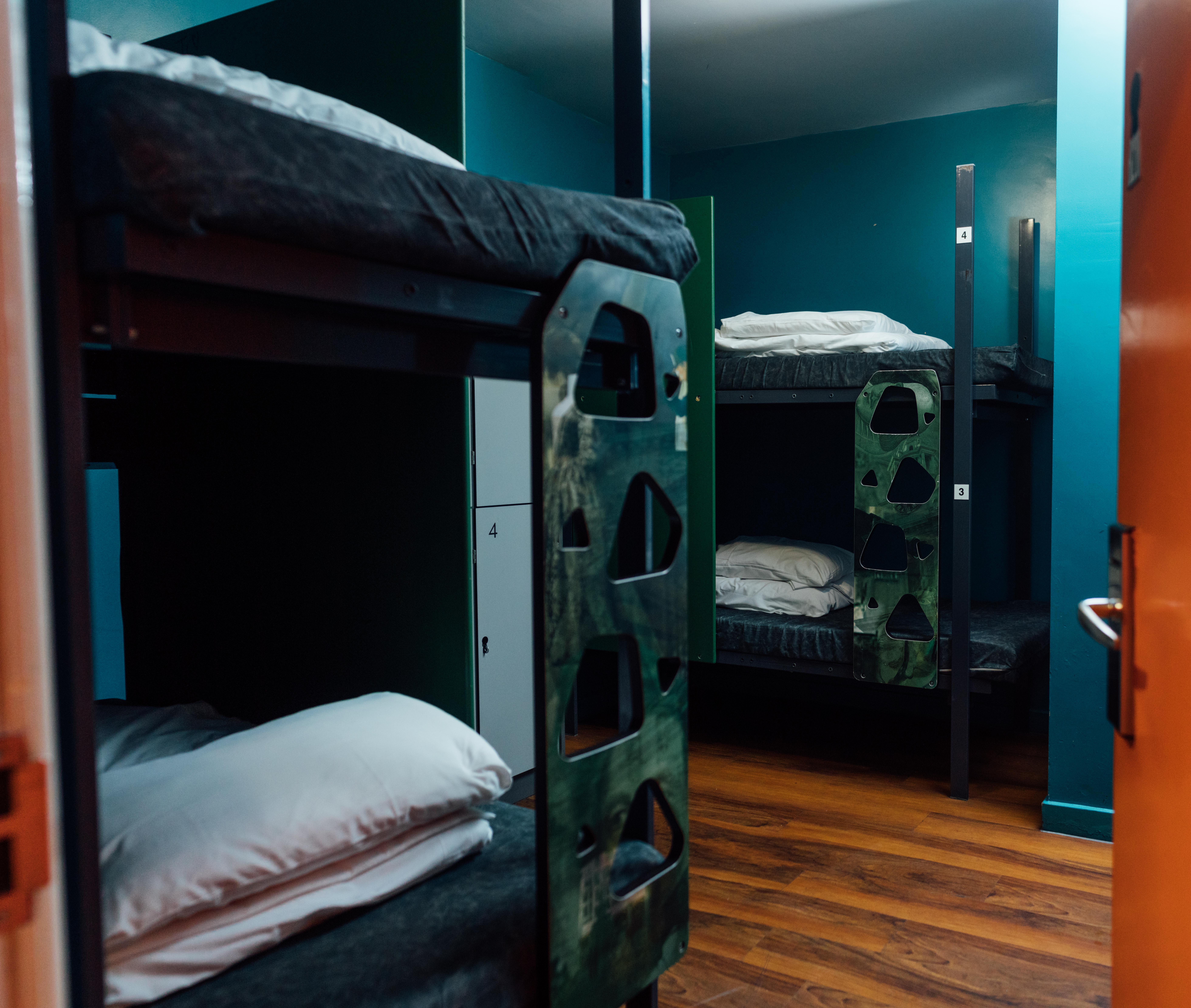 Clink78 Hostal *