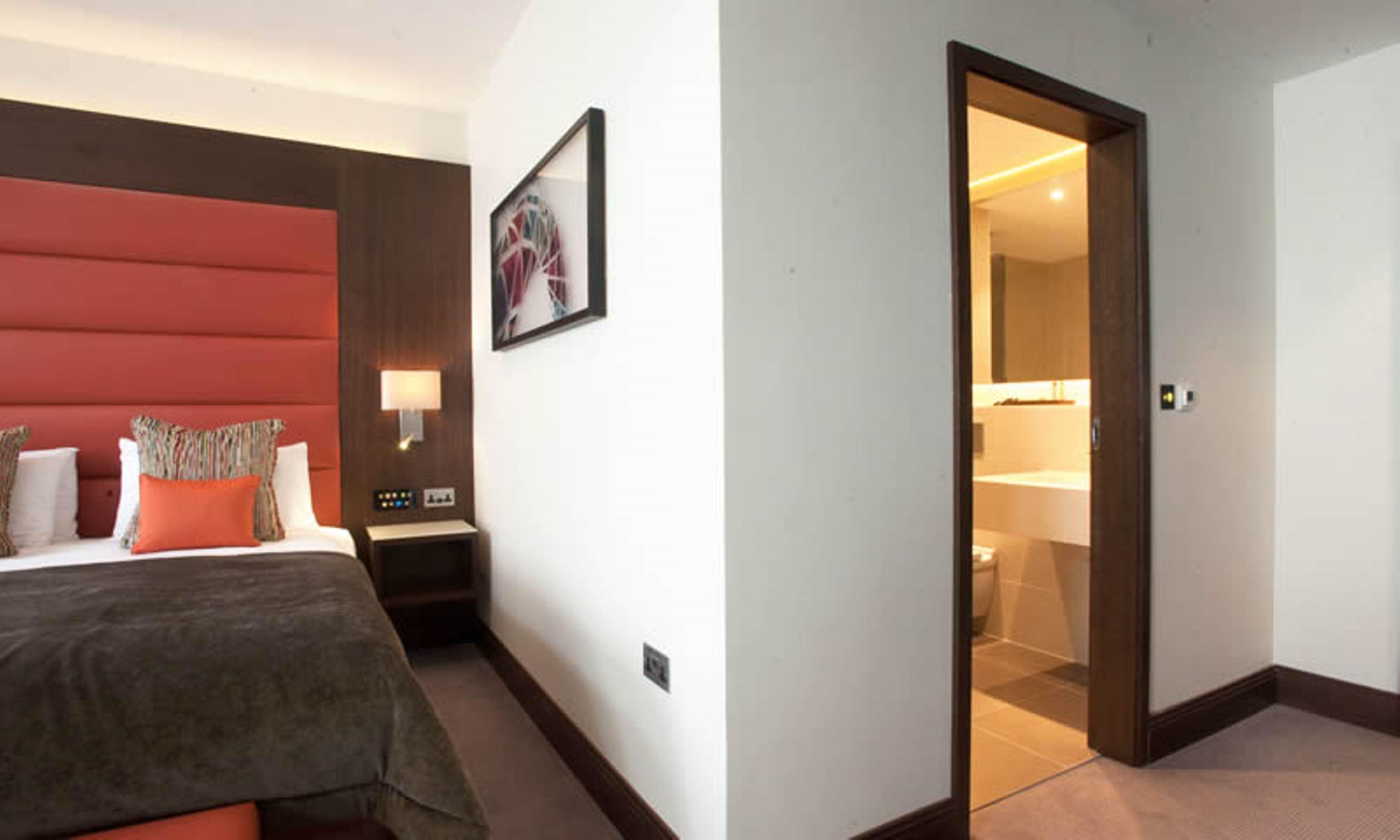 St George's - Wembley Hotel 4*