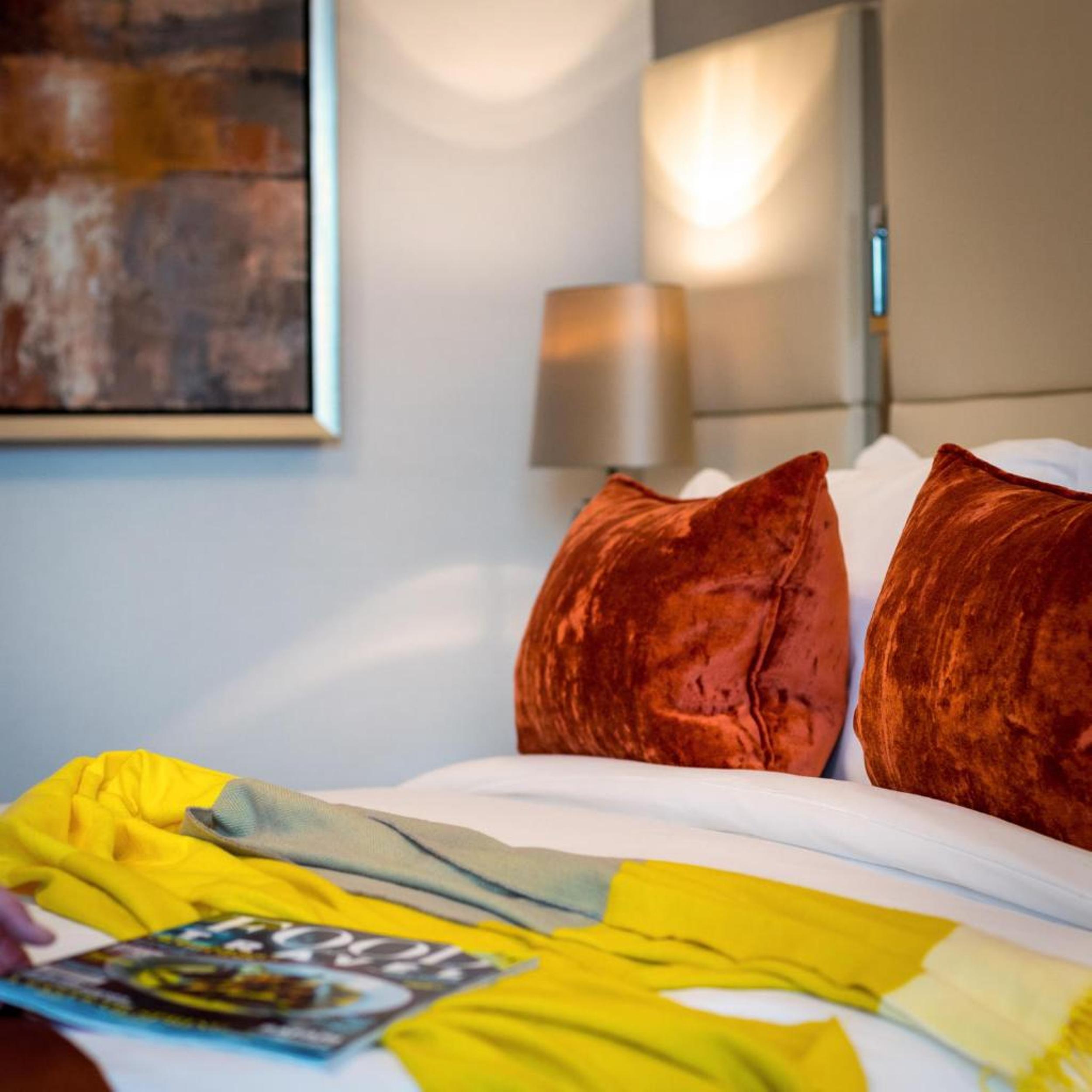 Crowne Plaza - - Embankment 4*