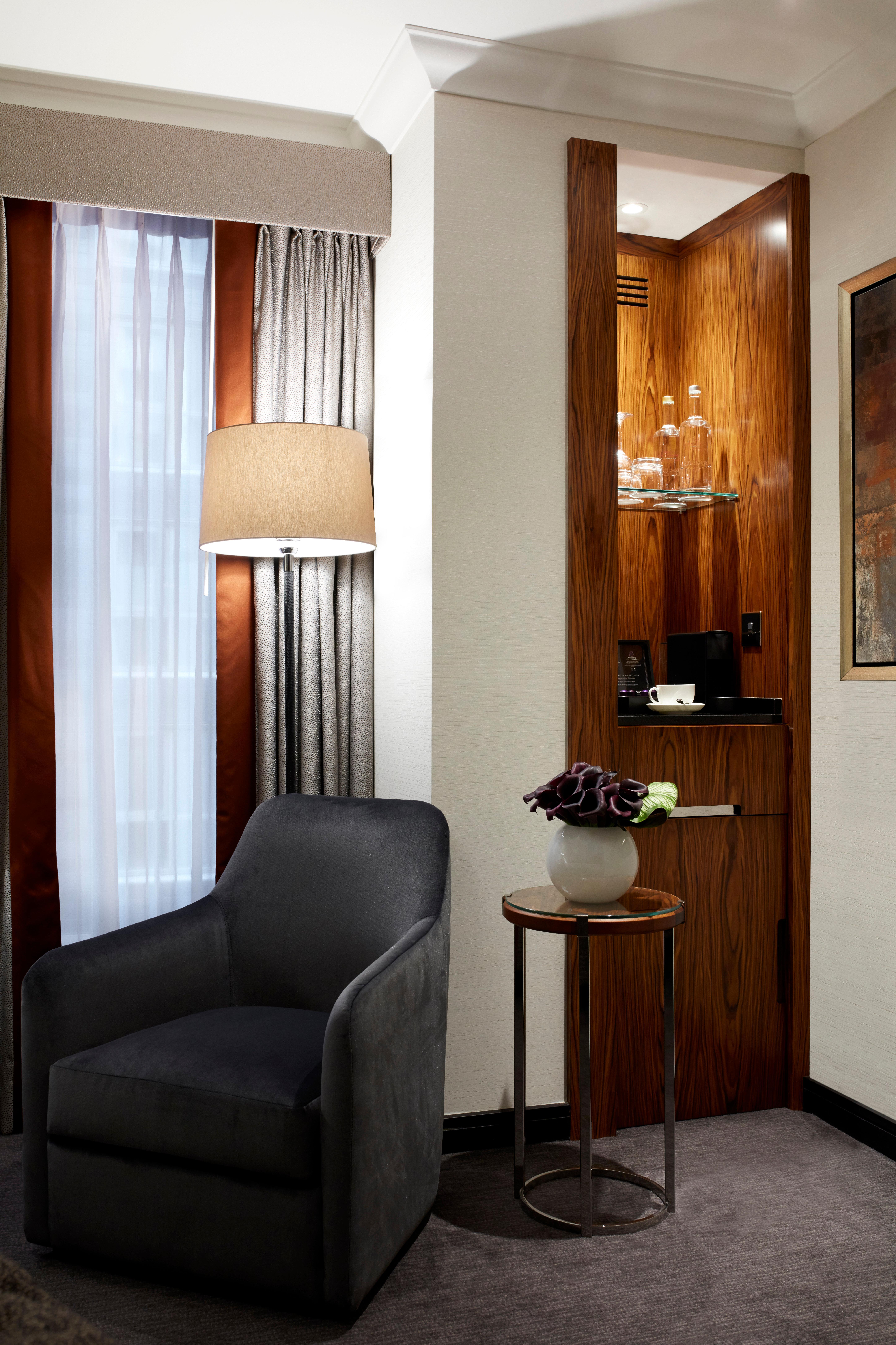 Crowne Plaza - - Embankment Hotel