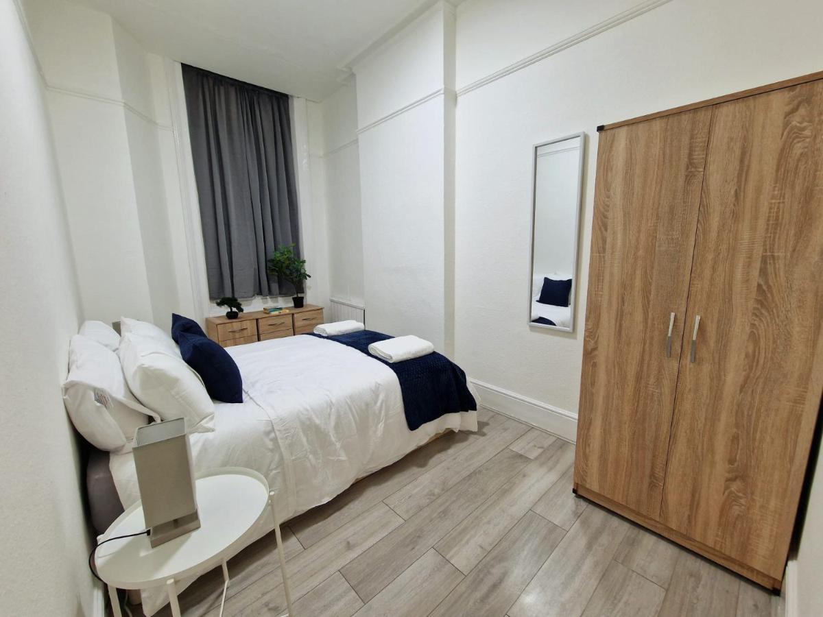 Spacious 4 Bedrooms For 10 Near Marble Arch Apartamento