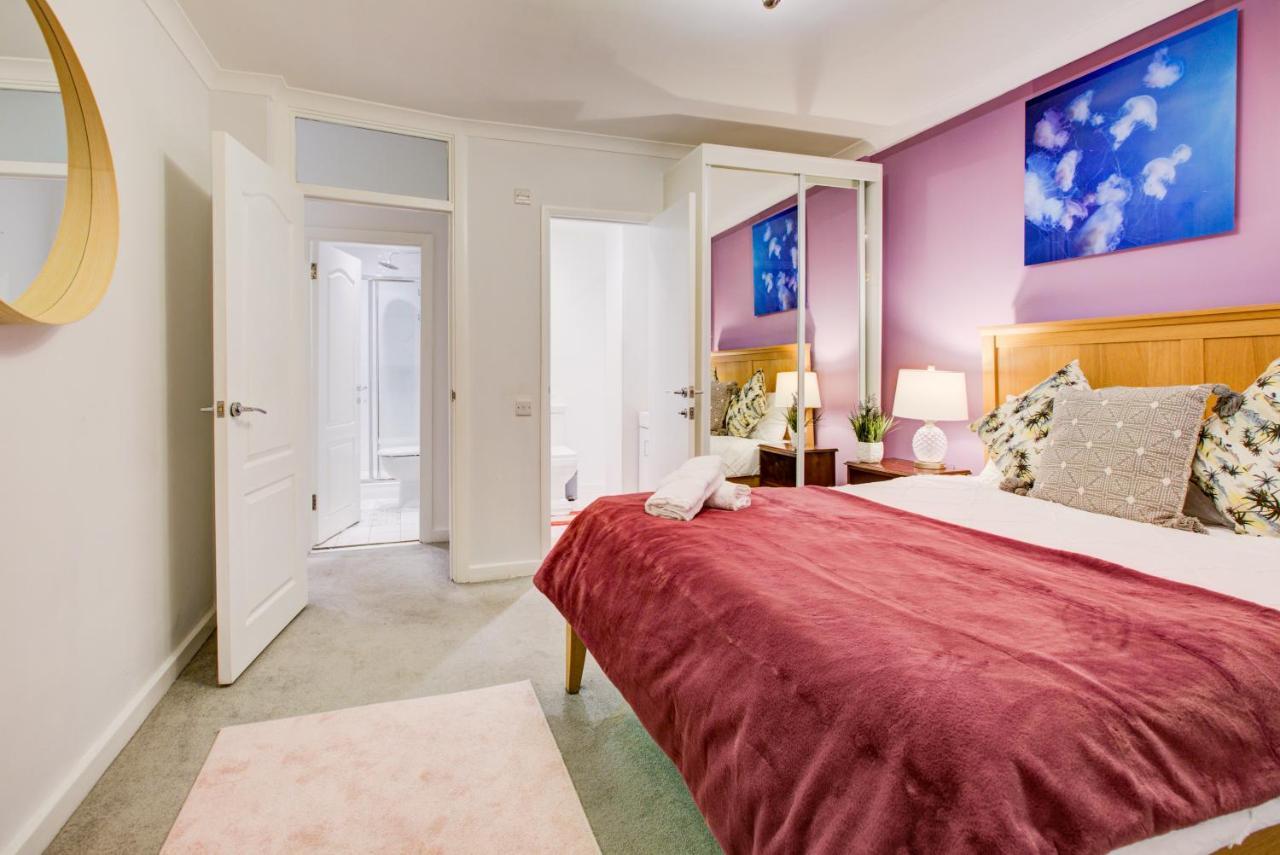 Apartamento 3-bedroom, 3-baths In Super Posh Marylebone, Central London, W1