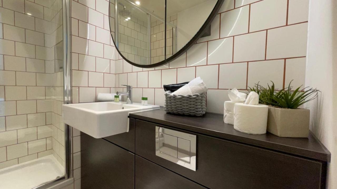 Luxury Three Bed By Excel *
