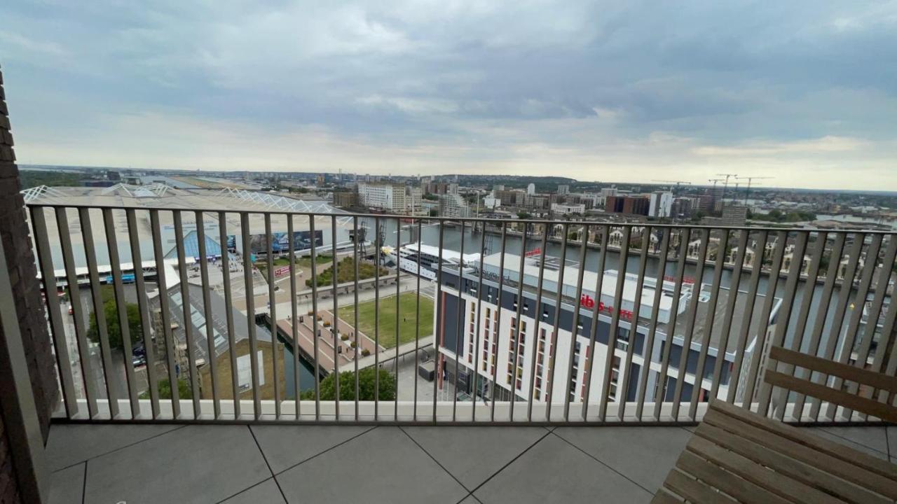 Apartment Luxury Three Bed By Excel London