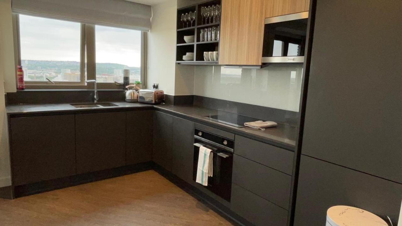 Luxury Three Bed By Excel London