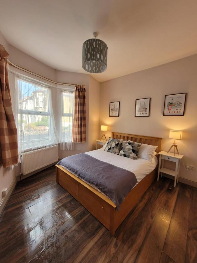 43 Kimberly Road Apartment