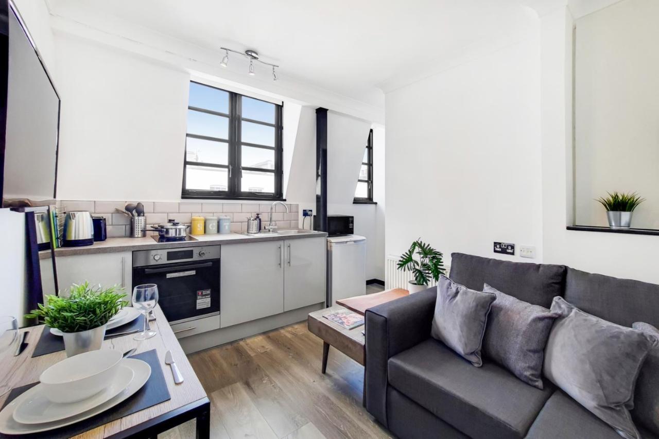 Langdon Brooks Apartamento
