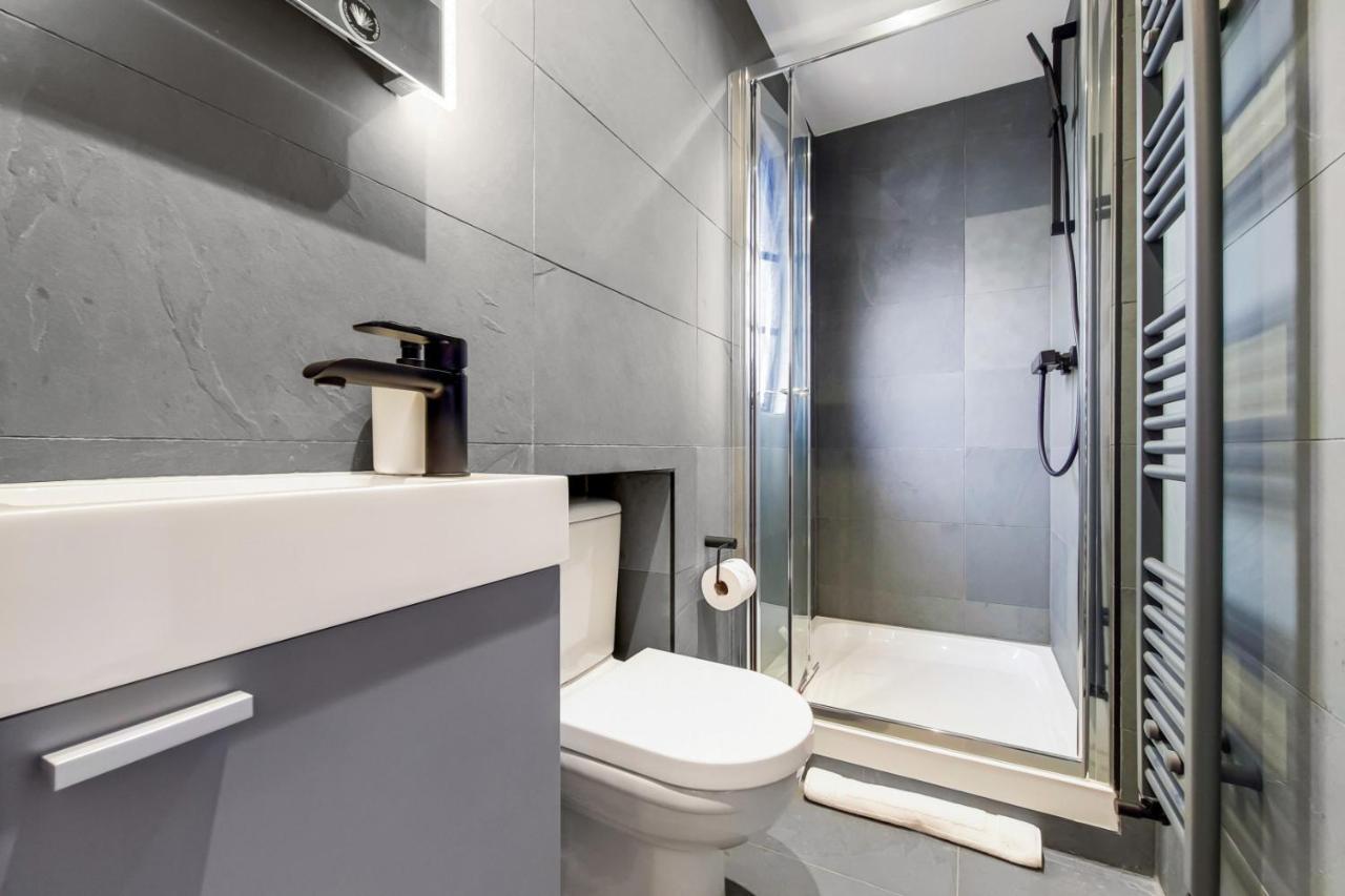Langdon Brooks Apartamento
