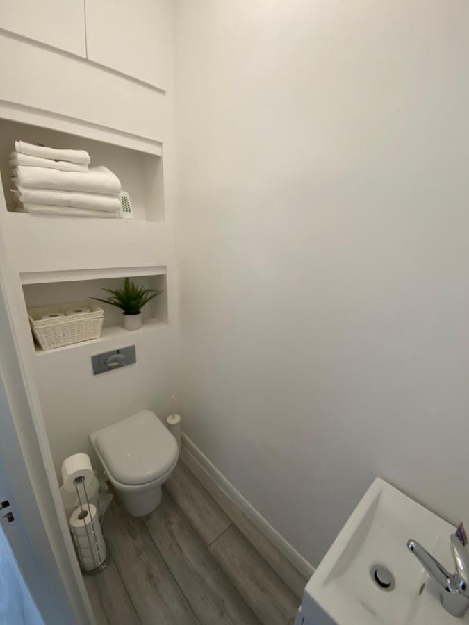 Spacious 2 Bedroom Flat In Paddington Apartment London