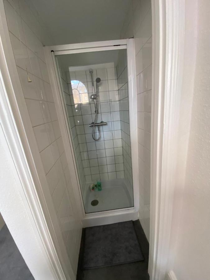 Spacious 2 Bedroom Flat In Paddington Apartment