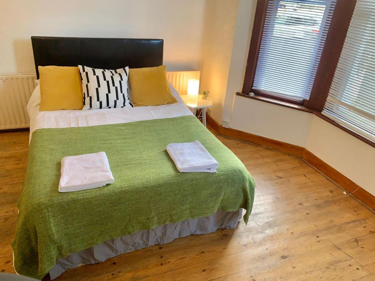 Balham, South Spacious 1, 6 Available Quarto em Acomodações Particulares