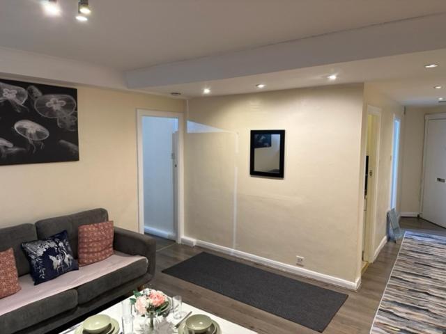 Superb One Bedroom Private Apartamento Londres