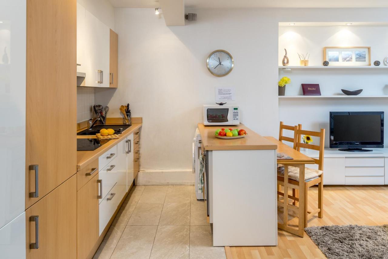 Joivy 2-bed Flat Near Notting Hill Apartment London