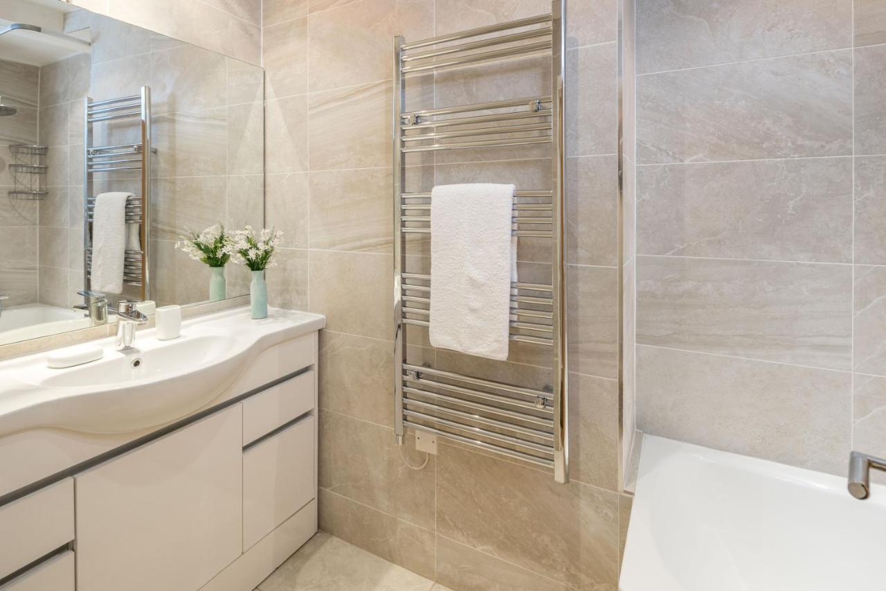 Joivy 2-bed Flat Near Notting Hill *